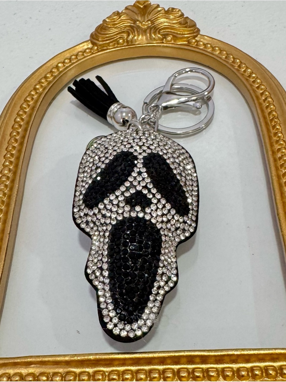 New Silver/Black Crystal Scream SkullKeychain